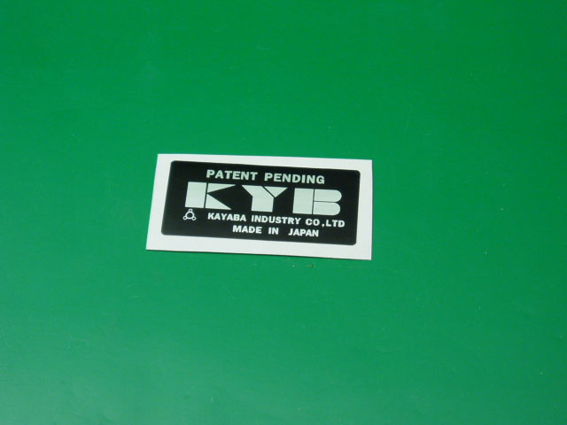 Etichetta KYB